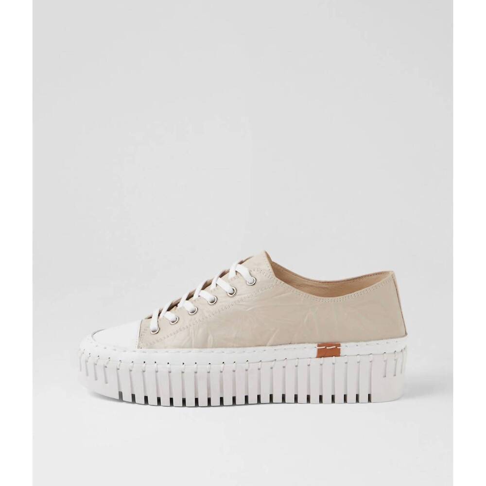 NEW DJANGO & JULIETTE women's baselo shoe in white-almond sole leather